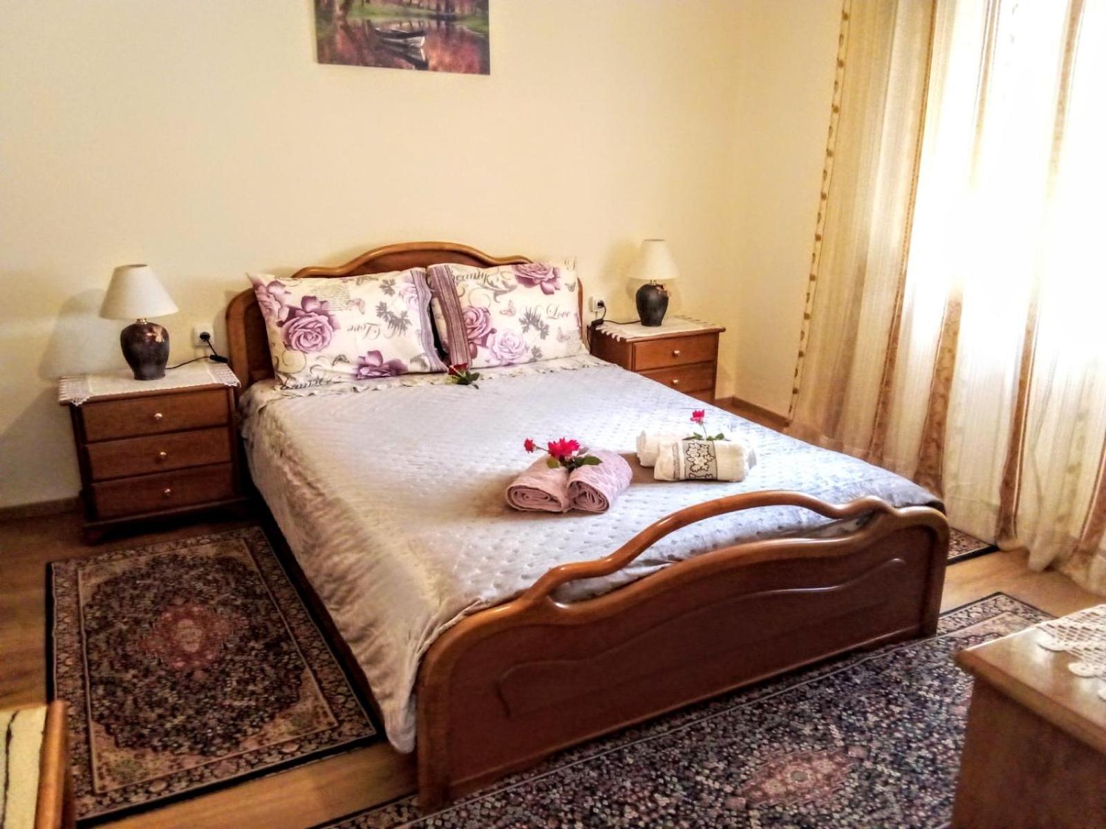 Tanias Apartment Siatista ภายนอก รูปภาพ